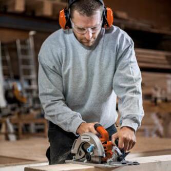 Ossature en bois dans l'atelier