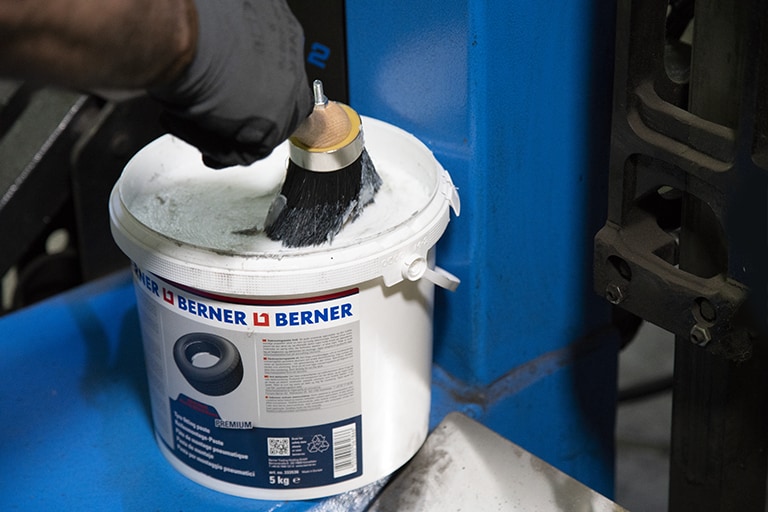 reifenmontagepaste-wei-premium-verkauf-an-profis-berner